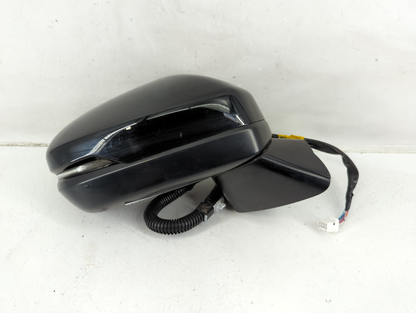 2024 Honda Hr-V Side Mirror Replacement Passenger Right View Door Mirror P/N:762003W0 A43M1 Fits OEM Used Auto Parts - Oemus