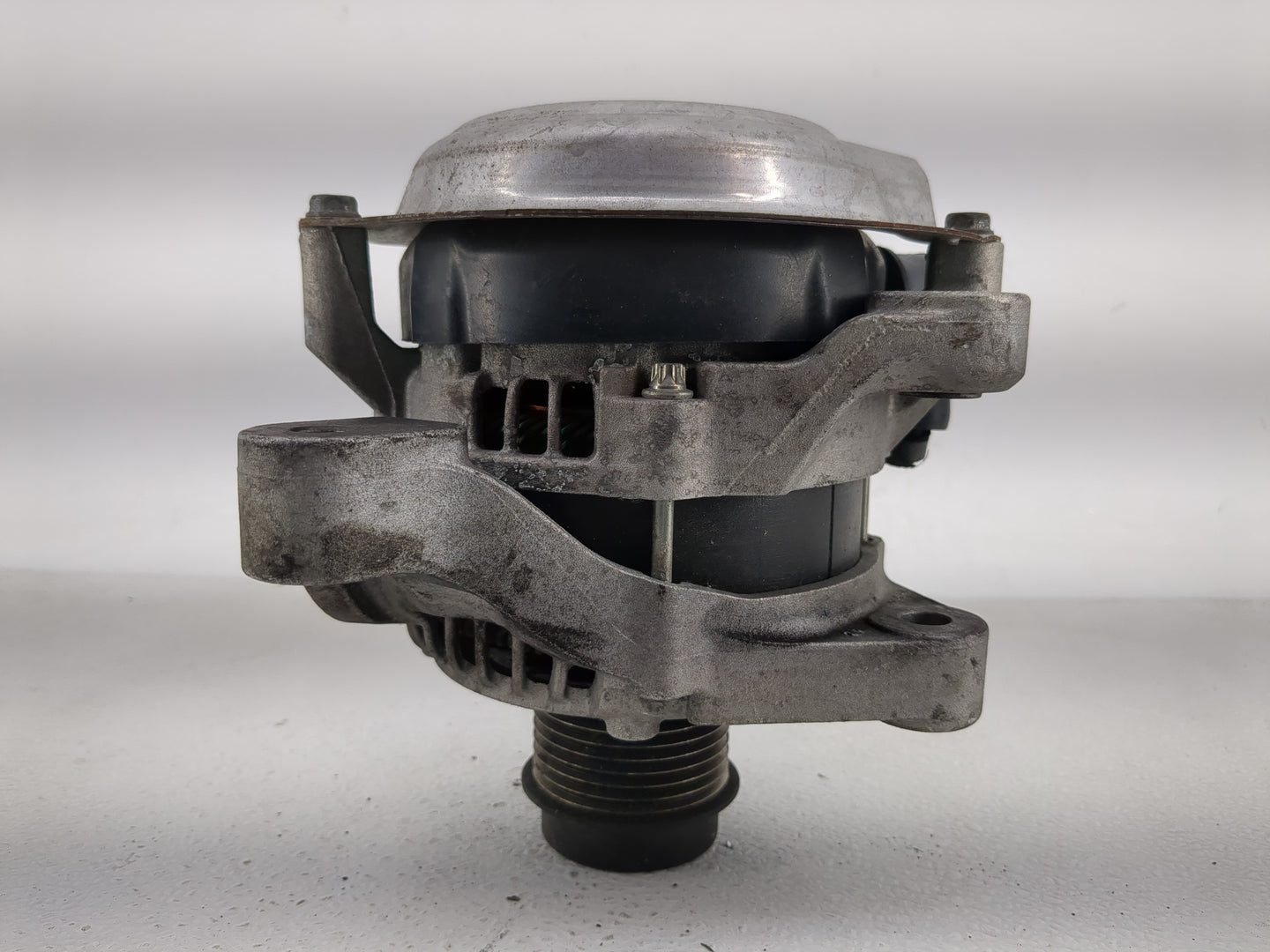 2024 Honda Hr-V Alternator Replacement Generator Charging Assembly Engine OEM P/N:104211-3910 Fits OEM Used Auto Parts - Oem