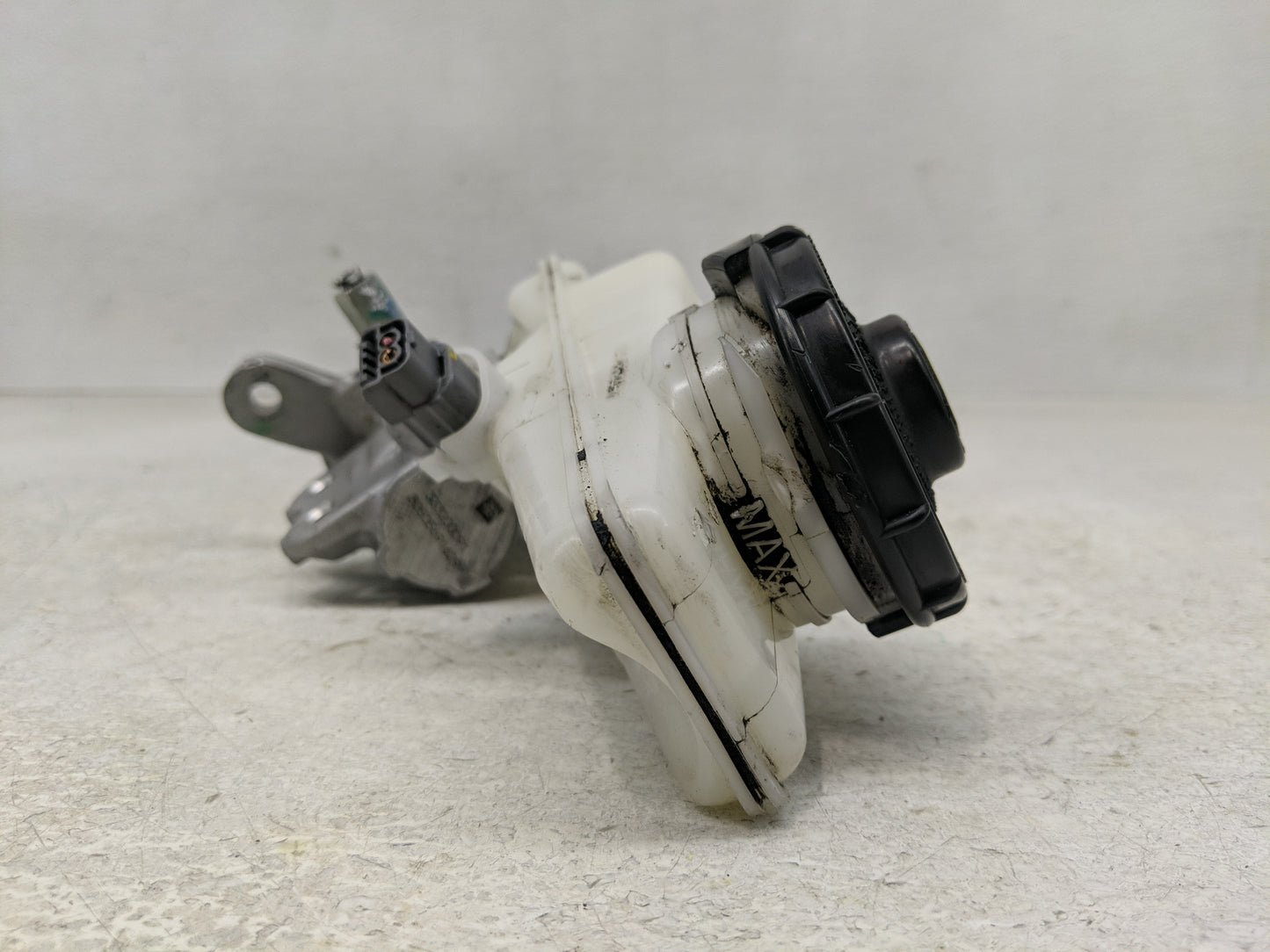 2024 Honda Hr-v Brake Master Cylinder 1302604 - Oemusedautoparts1.com
