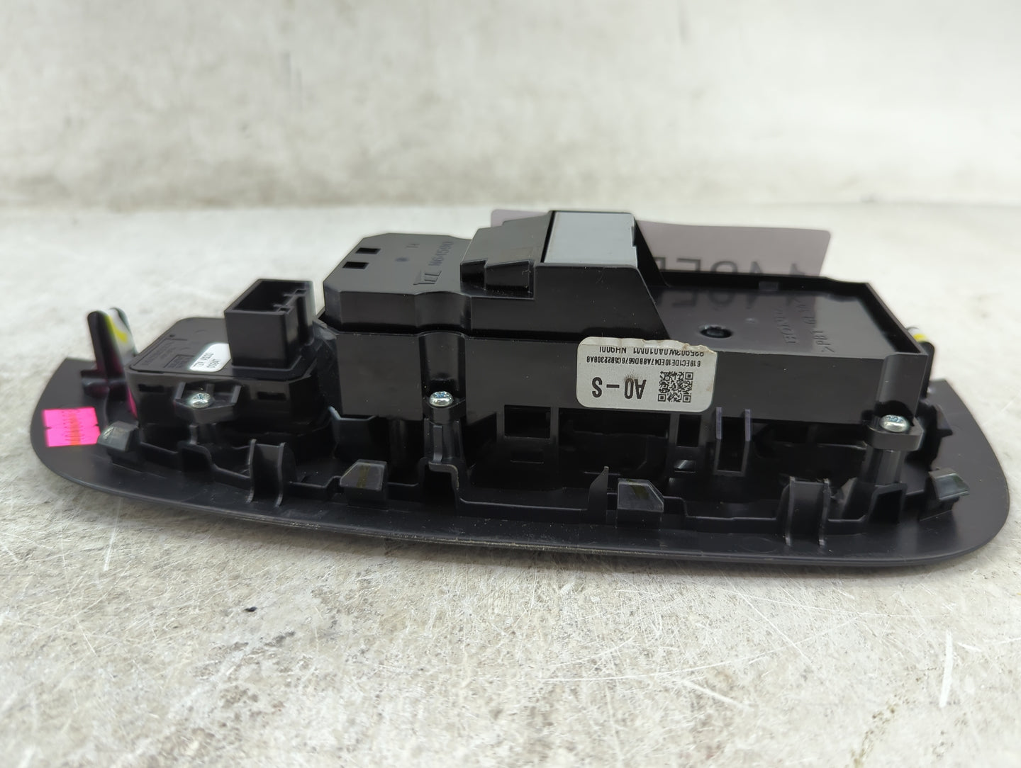 2024 Honda Hr-V Master Power Window Switch Replacement Driver Side Left Fits OEM Used Auto Parts - Oemusedautoparts1.com