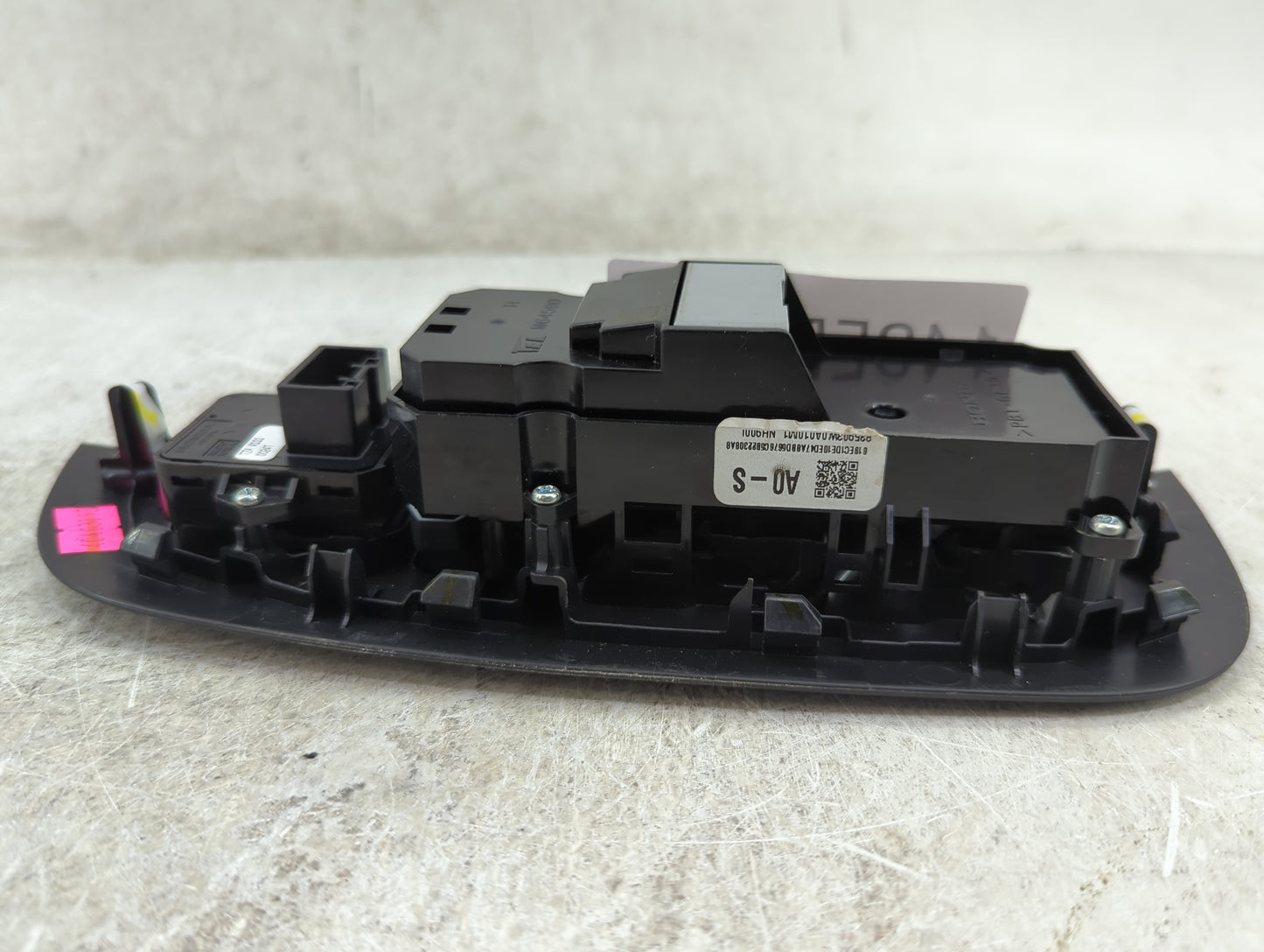 2024 Honda Hr-V Master Power Window Switch Replacement Driver Side Left Fits OEM Used Auto Parts - Oemusedautoparts1.com