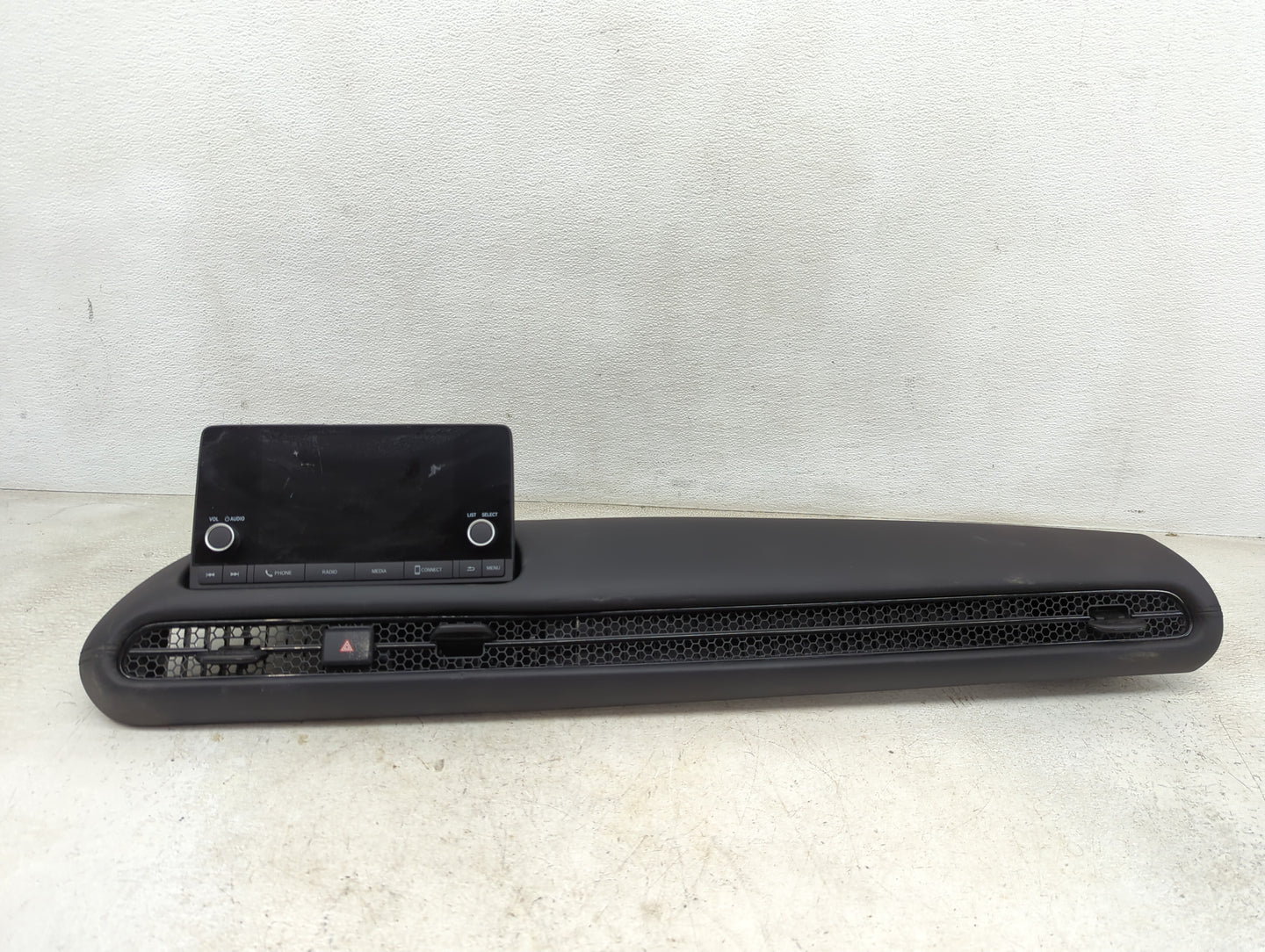 2024 Honda Hr-V Radio AM FM Cd Player Receiver Replacement P/N:8A100-3V0-A02-M1 AR-100, UH2VX50-T Fits OEM Used Auto Parts -