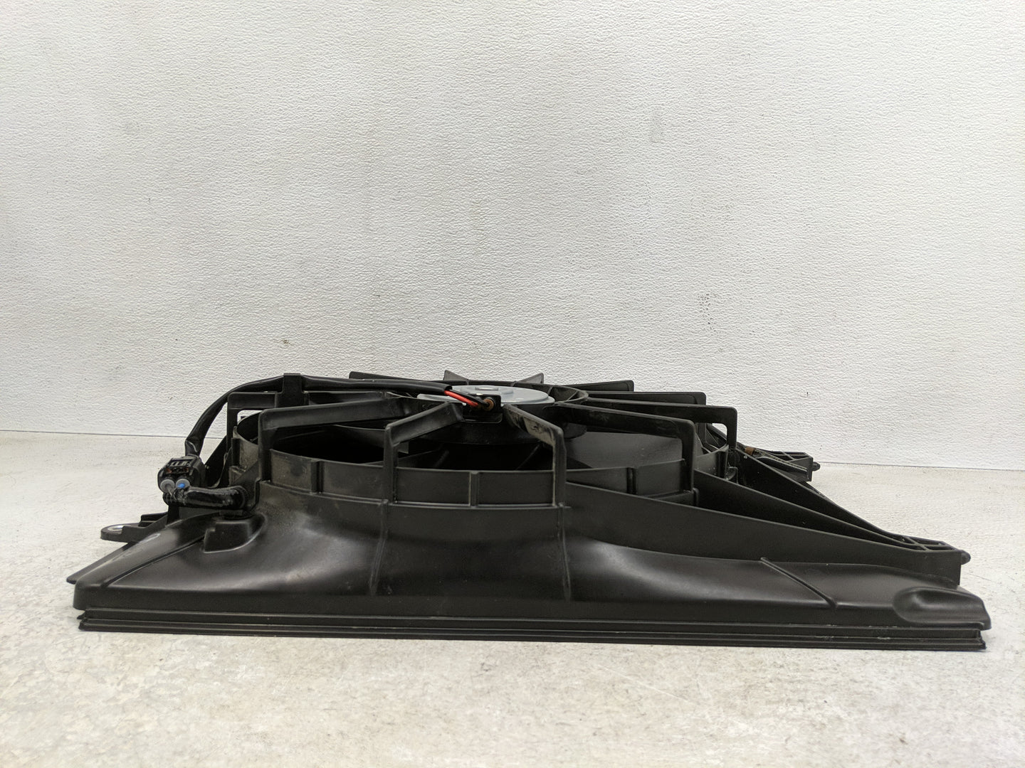 2024 Honda Passport Electric Radiator Cooling Fan Motor Assembly P/N:19020-RV0-A01 Fits OEM Used Auto Parts - Oemusedautopar