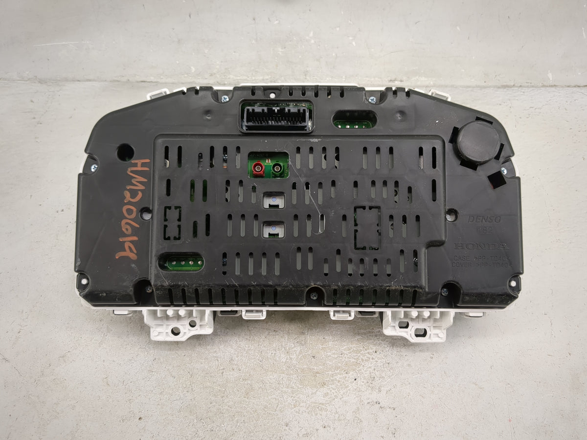 2024 Honda Passport Instrument Cluster Speedometer Gauges P/N:78100-TGS-AM13-M1 TN257650-5911 Miles: Fits OEM Used Auto Part