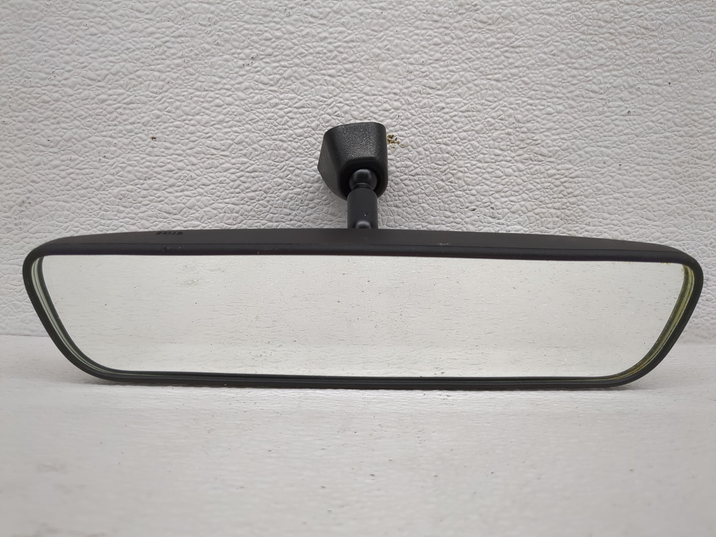 2021-2022 Hyundai Elantra Interior Rear View Mirror Replacement OEM P/N:E13049896 Fits Fits 2020 2021 2022 2023 OEM Used Aut