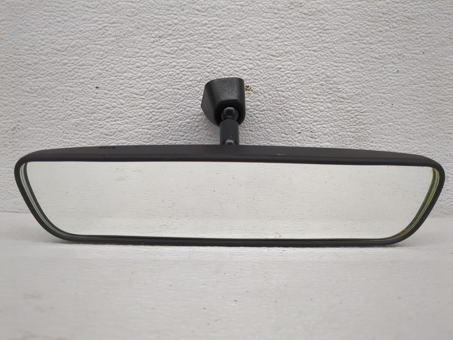 2021-2022 Hyundai Elantra Interior Rear View Mirror Replacement OEM P/N:E13049896 Fits Fits 2020 2021 2022 2023 OEM Used Aut