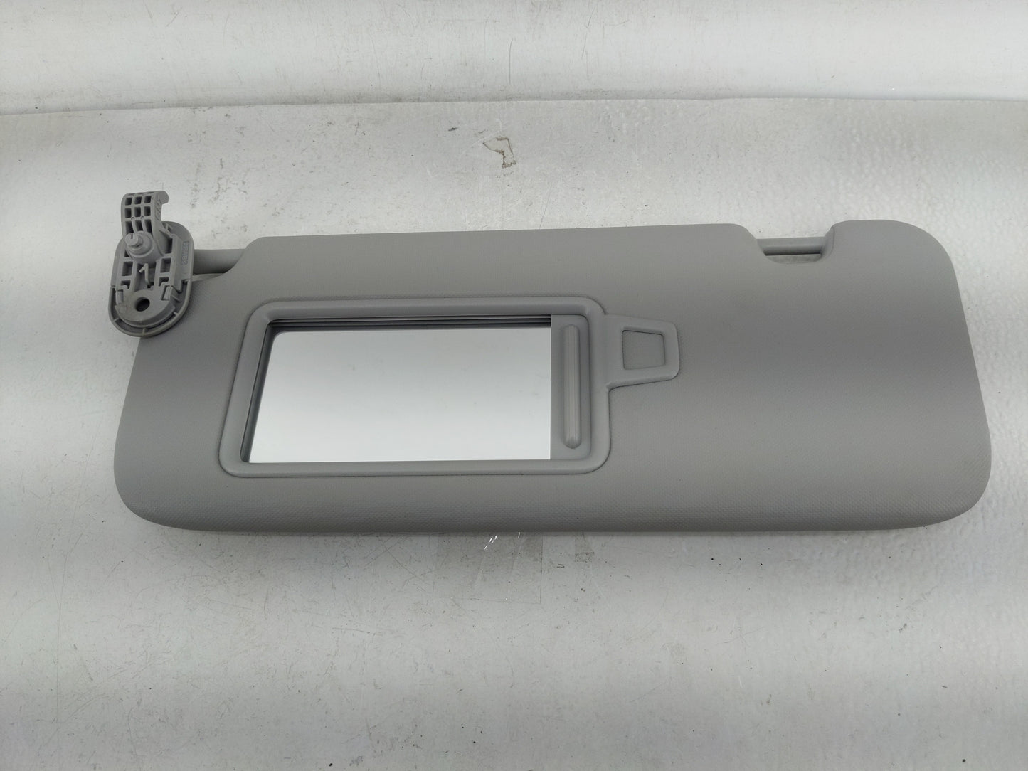 2021-2022 Hyundai Elantra Sun Visor Shade Replacement Driver Left Mirror Fits Fits 2021 2022 OEM Used Auto Parts - Oemusedau