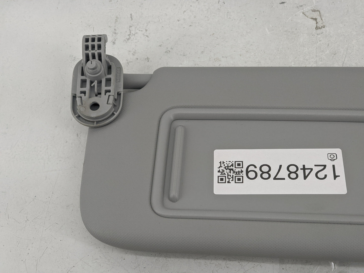 2021-2022 Hyundai Elantra Sun Visor Shade Replacement Driver Left Mirror Fits Fits 2021 2022 OEM Used Auto Parts - Oemusedau