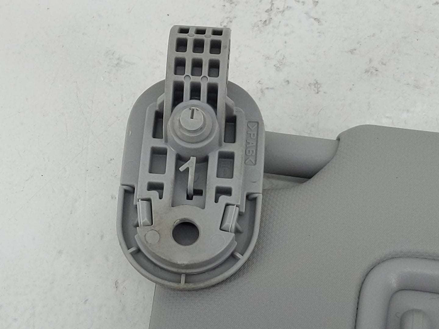 2021-2022 Hyundai Elantra Sun Visor Shade Replacement Driver Left Mirror Fits Fits 2021 2022 OEM Used Auto Parts - Oemusedau