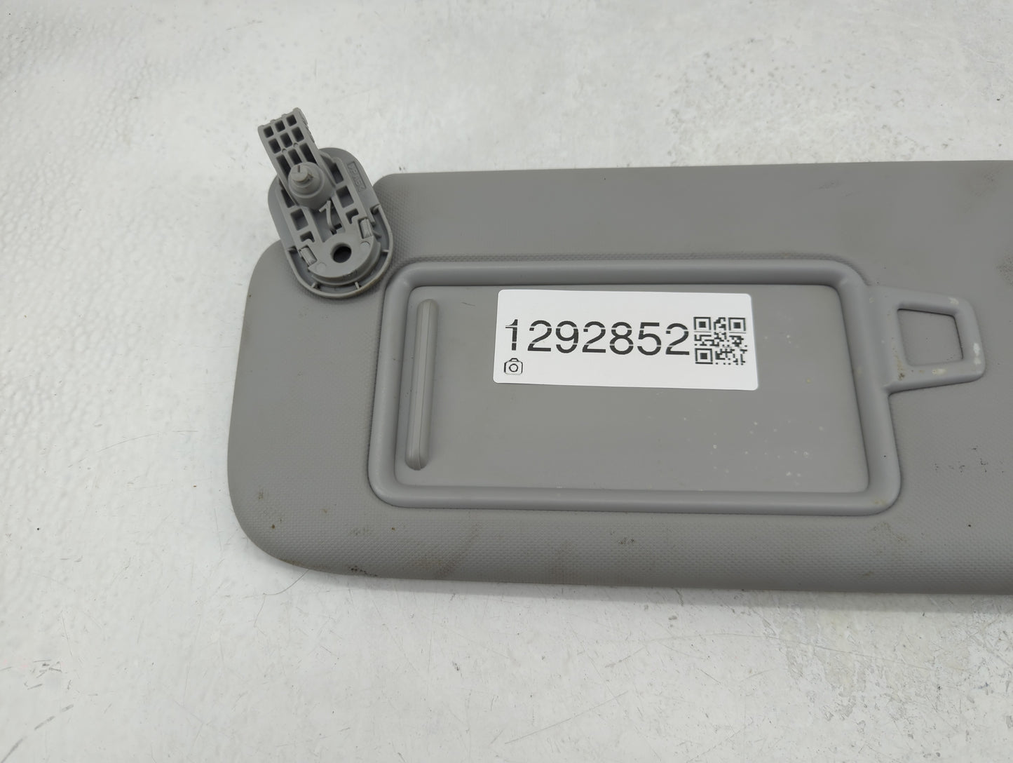 2021-2022 Hyundai Elantra Sun Visor Shade Replacement Driver Left Mirror Fits Fits 2021 2022 OEM Used Auto Parts - Oemusedau