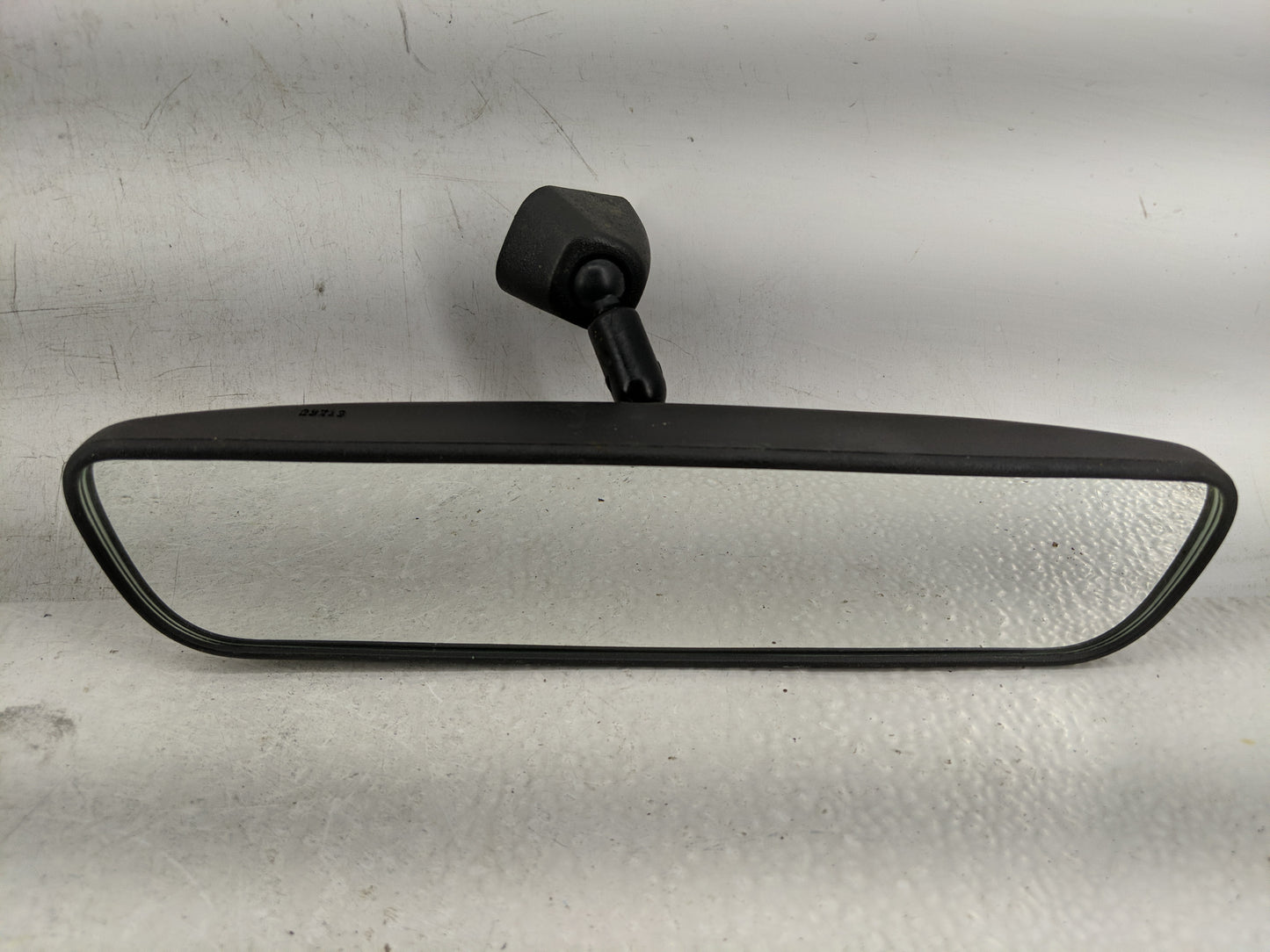 2021-2022 Hyundai Elantra Interior Rear View Mirror Replacement OEM P/N:E13049896 Fits Fits 2020 2021 2022 2023 OEM Used Aut