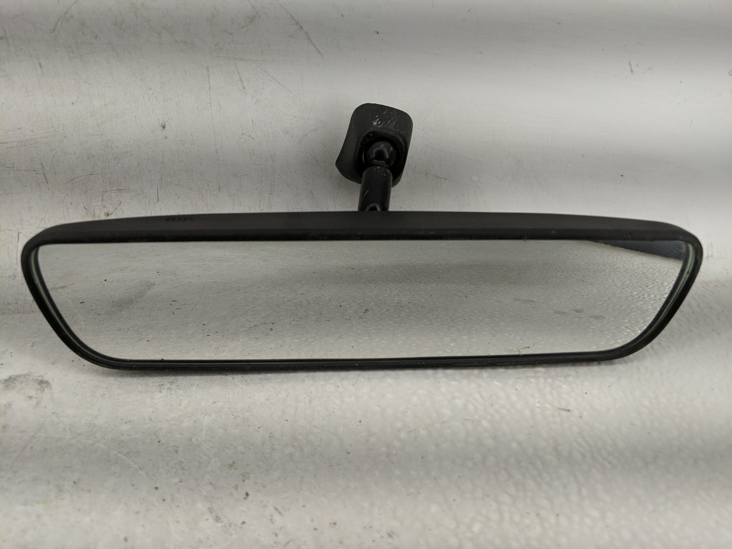 2021-2022 Hyundai Elantra Interior Rear View Mirror Replacement OEM P/N:E13049896 Fits Fits 2020 2021 2022 2023 OEM Used Aut