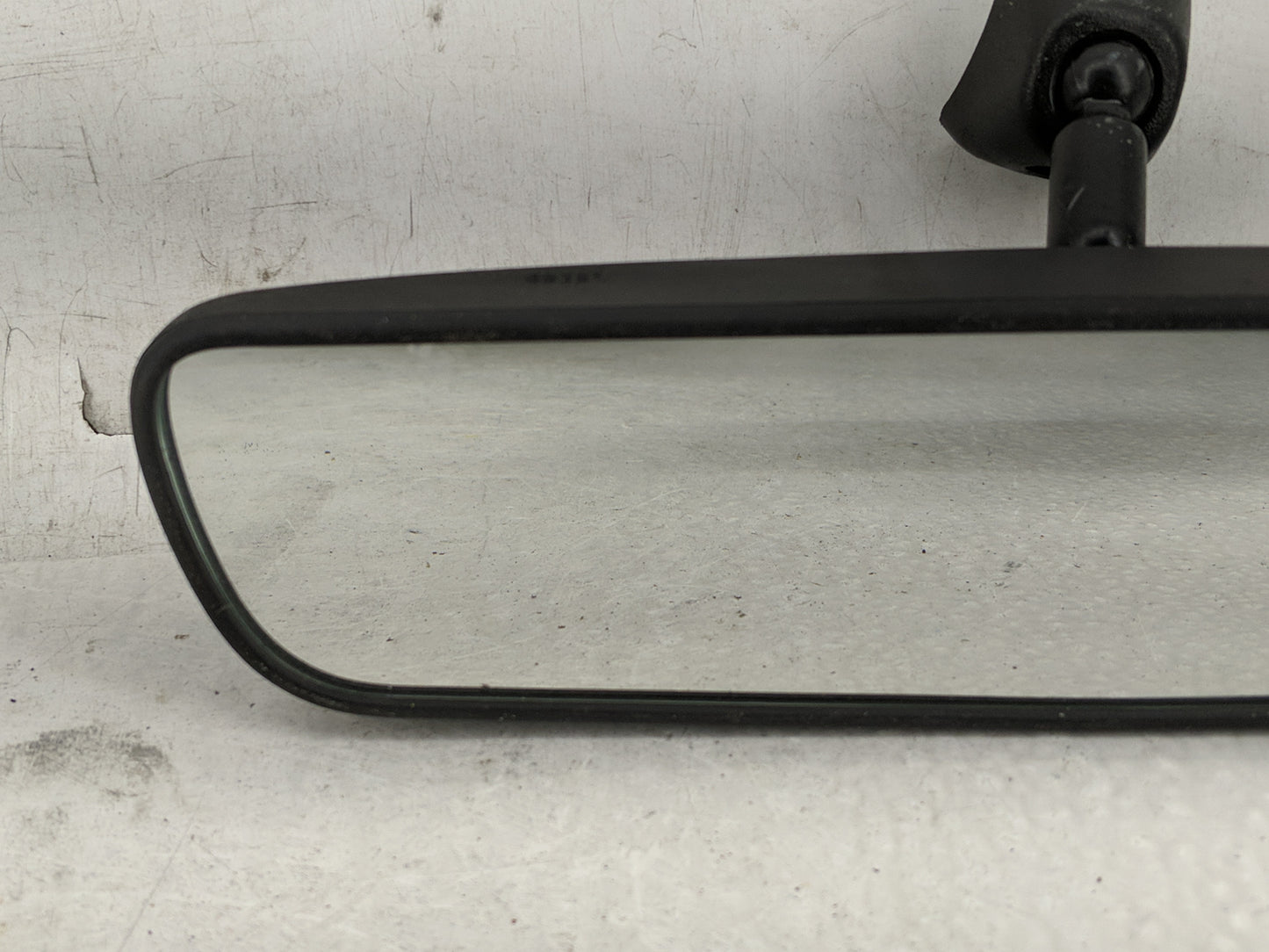 2021-2022 Hyundai Elantra Interior Rear View Mirror Replacement OEM P/N:E13049896 Fits Fits 2020 2021 2022 2023 OEM Used Aut