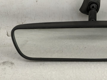 2021-2022 Hyundai Elantra Interior Rear View Mirror Replacement OEM P/N:E13049896 Fits Fits 2020 2021 2022 2023 OEM Used Auto Parts