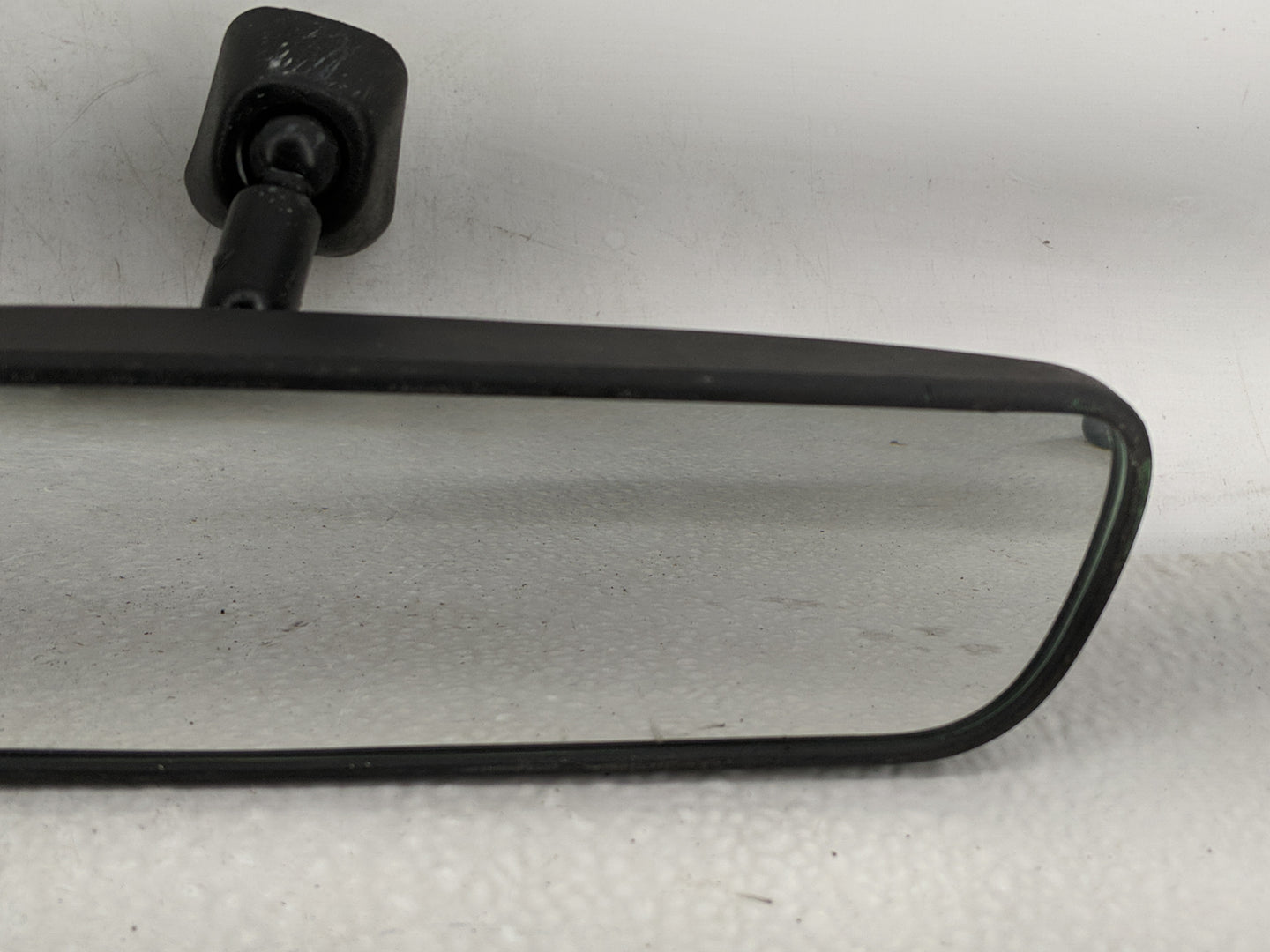 2021-2022 Hyundai Elantra Interior Rear View Mirror Replacement OEM P/N:E13049896 Fits Fits 2020 2021 2022 2023 OEM Used Aut