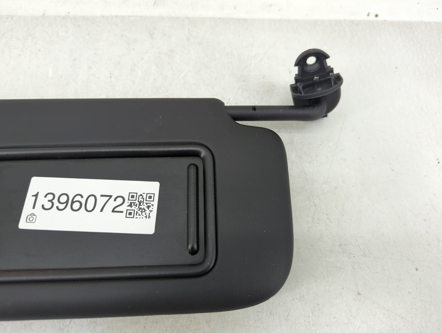 2021-2022 Hyundai Elantra Sun Visor Shade Replacement Driver Left Mirror Fits Fits 2021 2022 OEM Used Auto Parts - Oemusedau