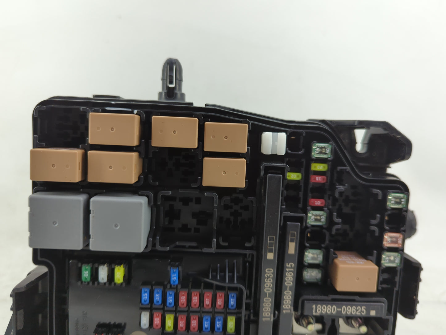 2024 Hyundai Elantra Fusebox Fuse Box Panel Relay Module P/N:91956-AA220 Fits OEM Used Auto Parts - Oemusedautoparts1.com