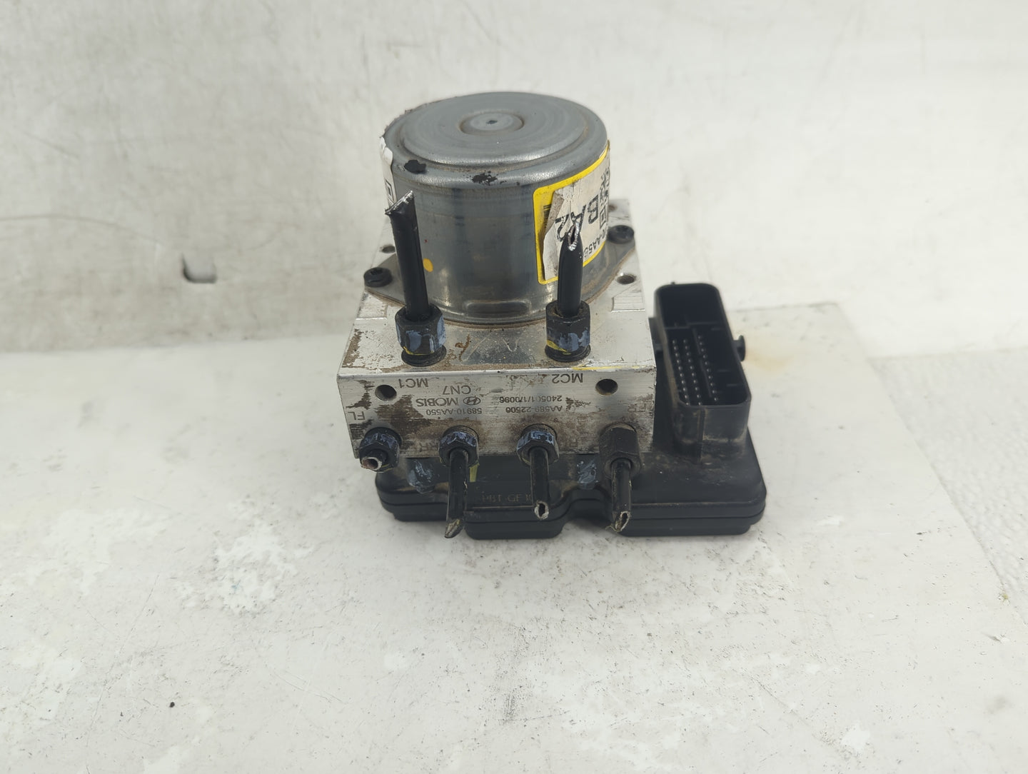 2024 Hyundai Elantra ABS Pump Control Module Replacement P/N:58900-AA550 Fits OEM Used Auto Parts - Oemusedautoparts1.com