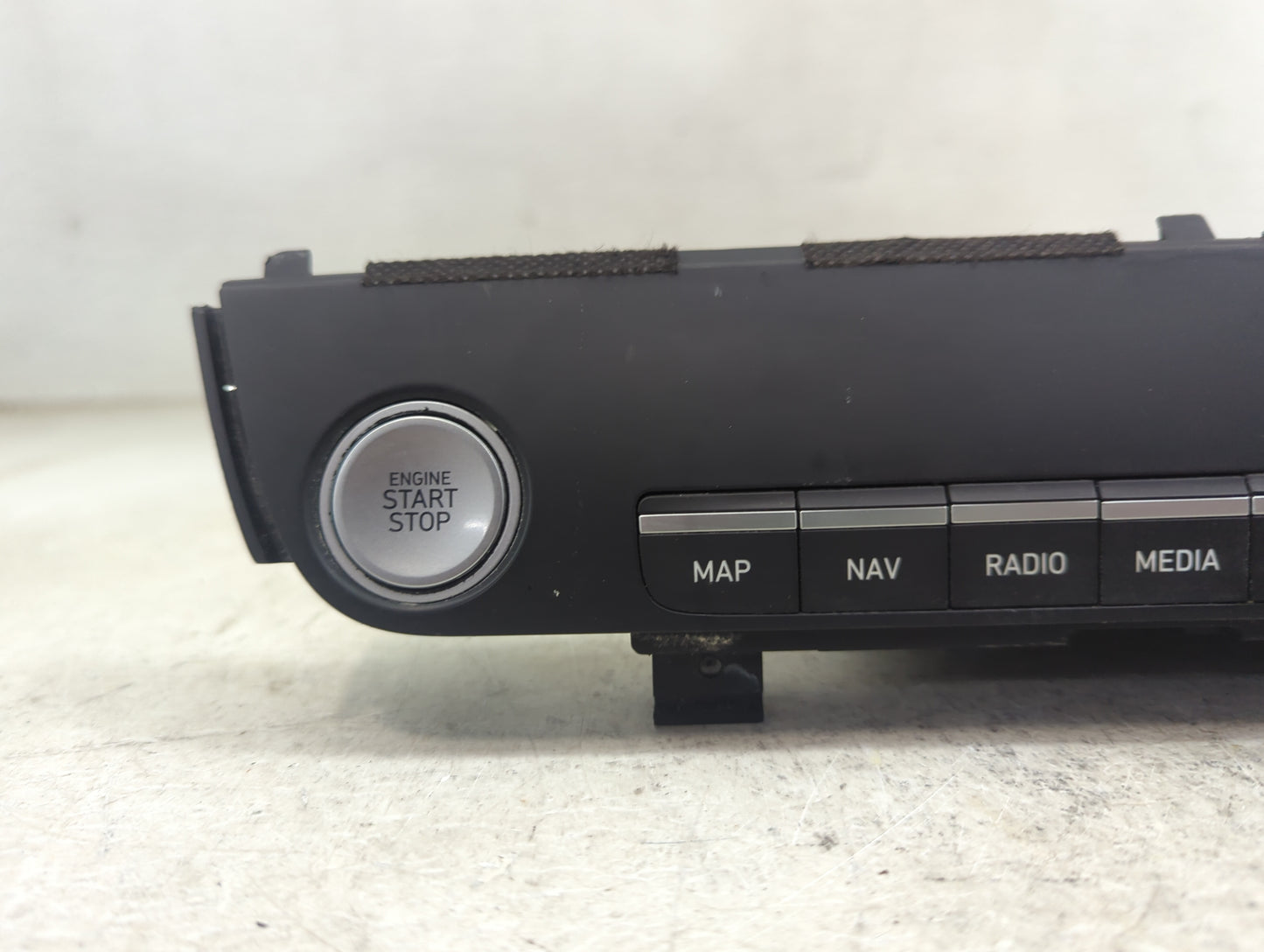 2024 Hyundai Elantra Radio AM FM Cd Player Receiver Replacement P/N:96560-AA720NNB VT2550AAN Fits OEM Used Auto Parts - Oemu