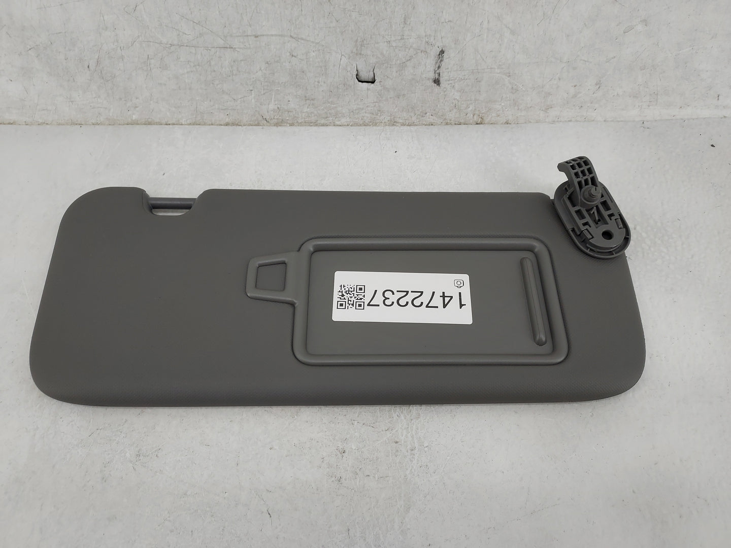 2021-2022 Hyundai Elantra Sun Visor Shade Replacement Passenger Right Mirror Fits Fits 2021 2022 OEM Used Auto Parts - Oemus