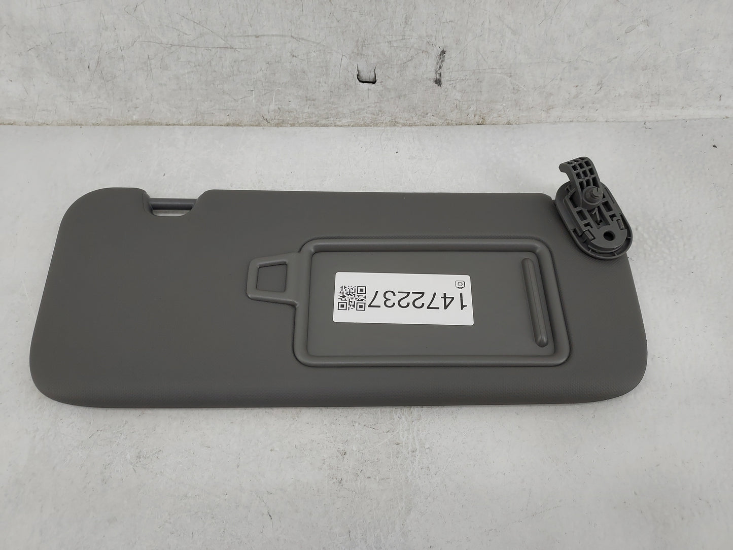 2021-2022 Hyundai Elantra Sun Visor Shade Replacement Passenger Right Mirror Fits Fits 2021 2022 OEM Used Auto Parts - Oemus