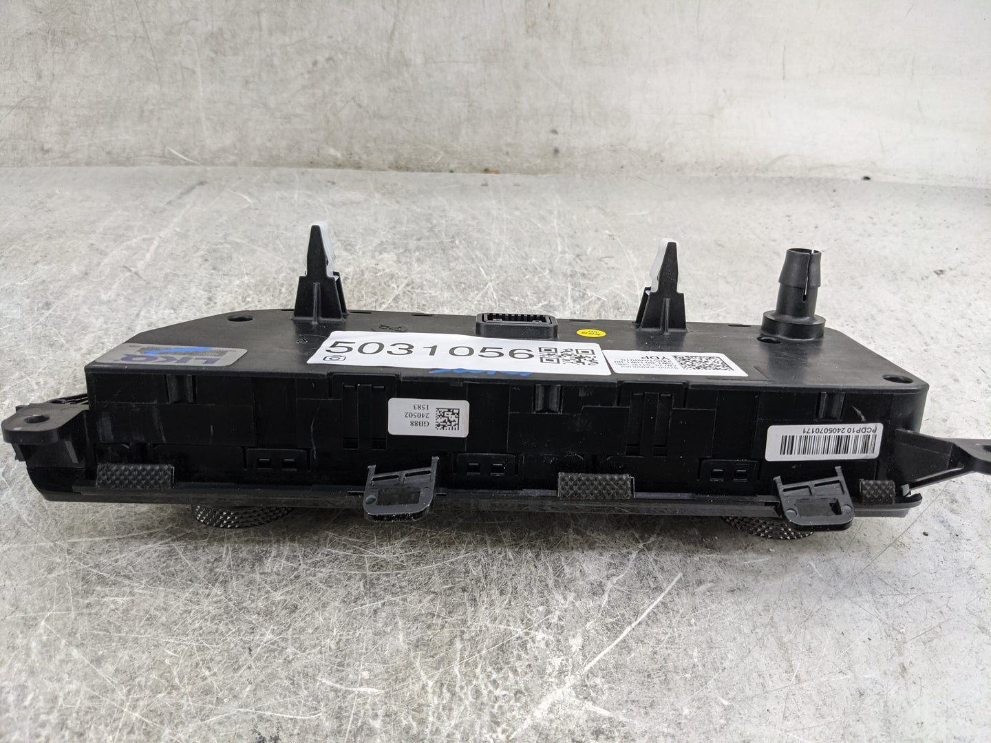 2024 Hyundai Elantra Climate Control Module Temperature AC/Heater Replacement P/N:97250-AAIB0UAV Fits OEM Used Auto Parts - 