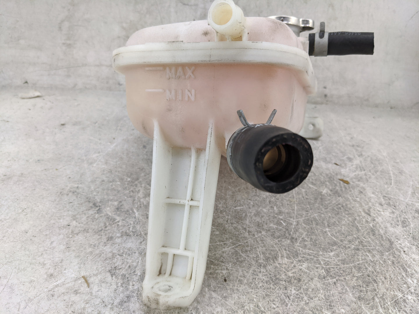 2021 Hyundai Elantra Radiator Coolant Overflow Expansion Tank Bottle - Oemusedautoparts1.com