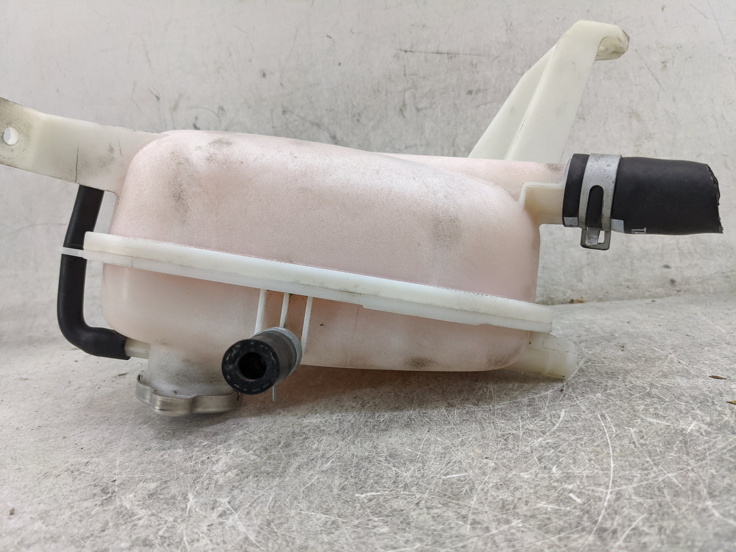 2021 Hyundai Elantra Radiator Coolant Overflow Expansion Tank Bottle - Oemusedautoparts1.com