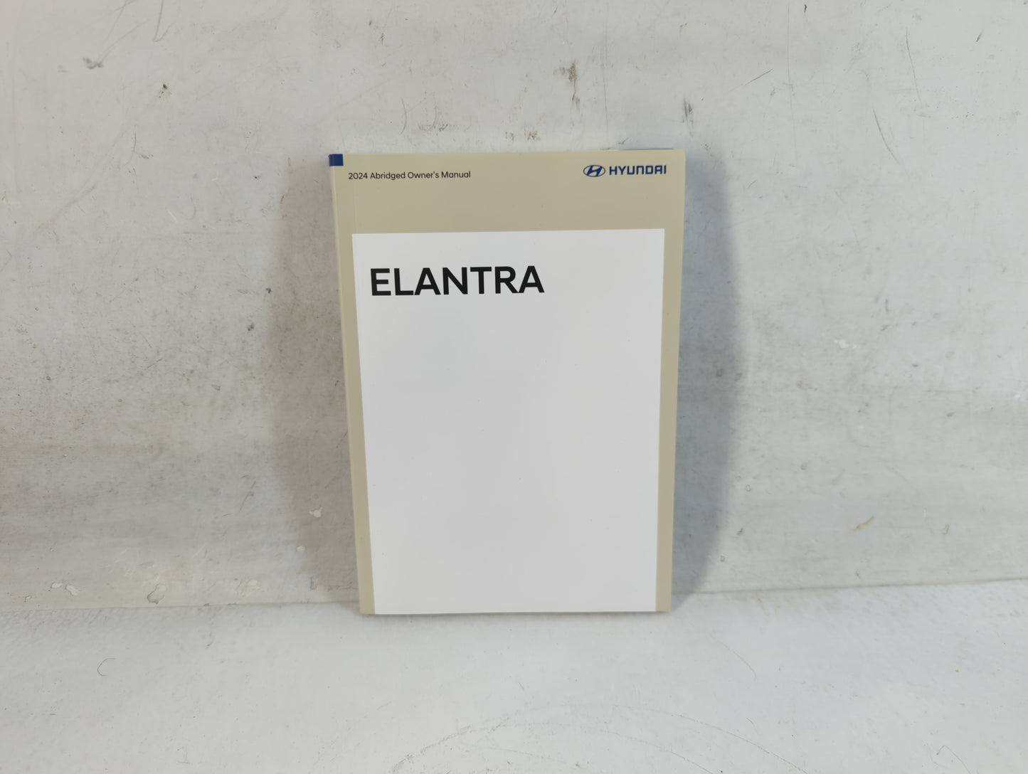 2024 Hyundai Elantra Owners Manual Book Guide P/N:ROAO-EU3ND OEM Used Auto Parts - Oemusedautoparts1.com