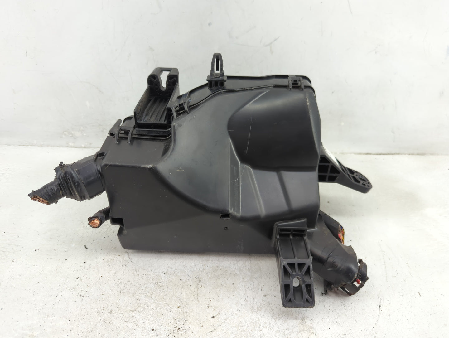 2024 Hyundai Ioniq5 Fusebox Fuse Box Panel Relay Module P/N:91211-G1781CA Fits OEM Used Auto Parts - Oemusedautoparts1.com