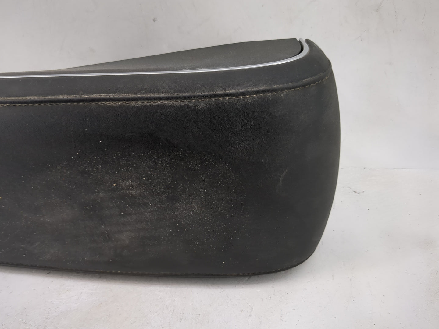 2024 Hyundai Ioniq5 Center Console Armrest Cover Lid Fits OEM Used Auto Parts - Oemusedautoparts1.com