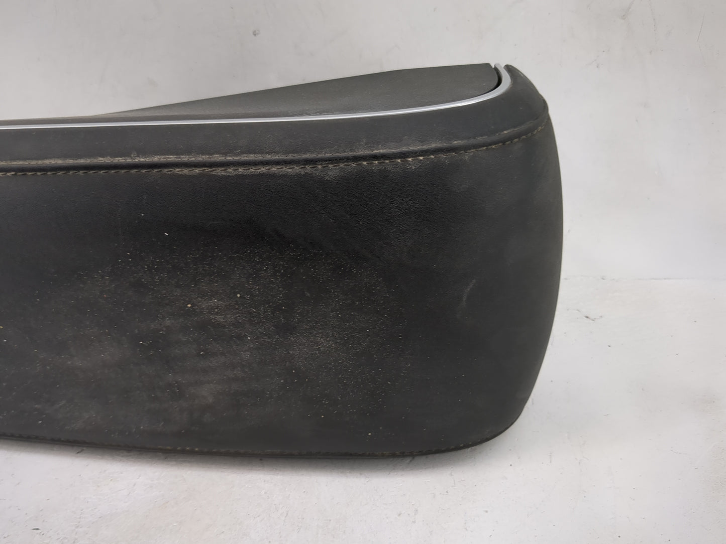 2024 Hyundai Ioniq5 Center Console Armrest Cover Lid Fits OEM Used Auto Parts - Oemusedautoparts1.com