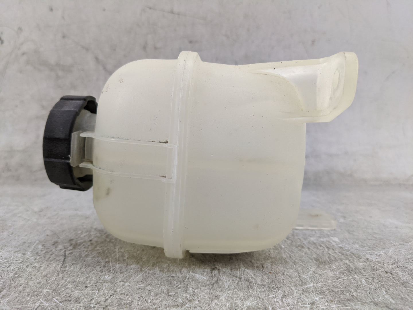2024 Hyundai Ioniq 5 Radiator Coolant Overflow Expansion Tank Bottle - Oemusedautoparts1.com