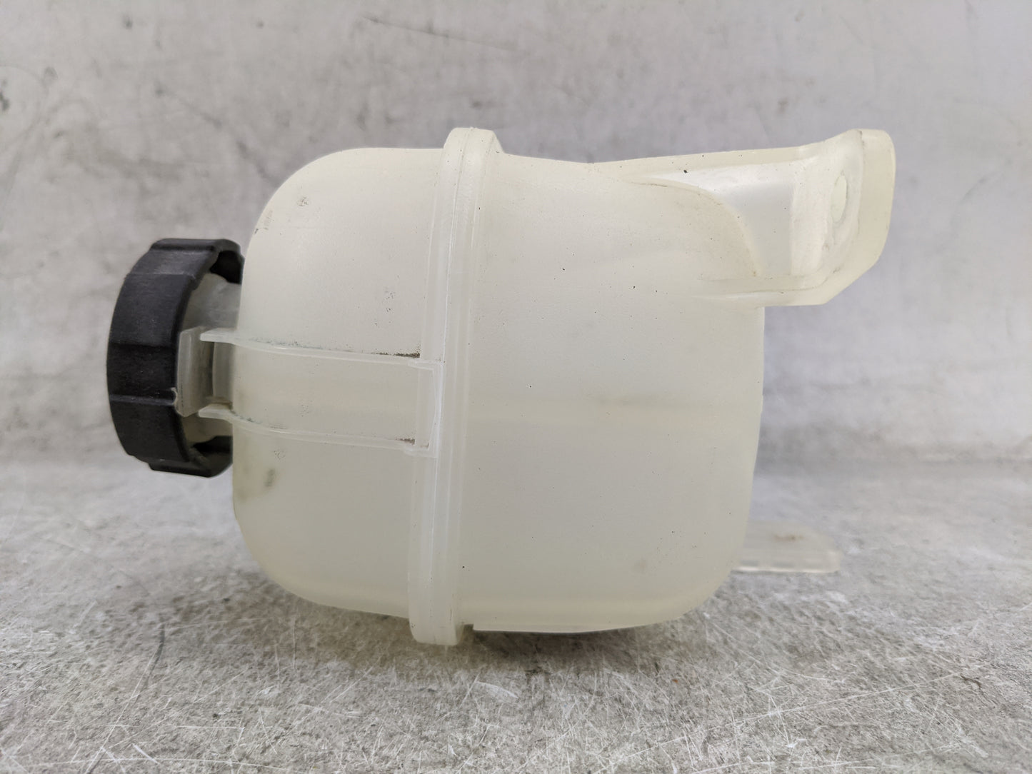 2024 Hyundai Ioniq 5 Radiator Coolant Overflow Expansion Tank Bottle - Oemusedautoparts1.com