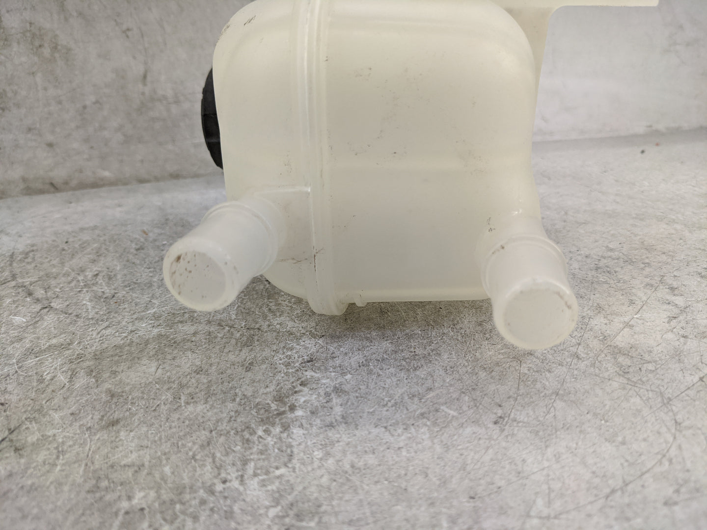 2024 Hyundai Ioniq 5 Radiator Coolant Overflow Expansion Tank Bottle - Oemusedautoparts1.com