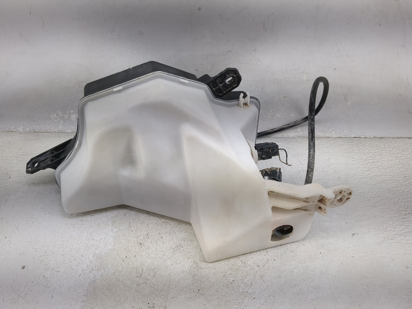 2024 Hyundai Ioniq 5 Windshield Washer Fluid Reservoir Bottle Oem - Oemusedautoparts1.com