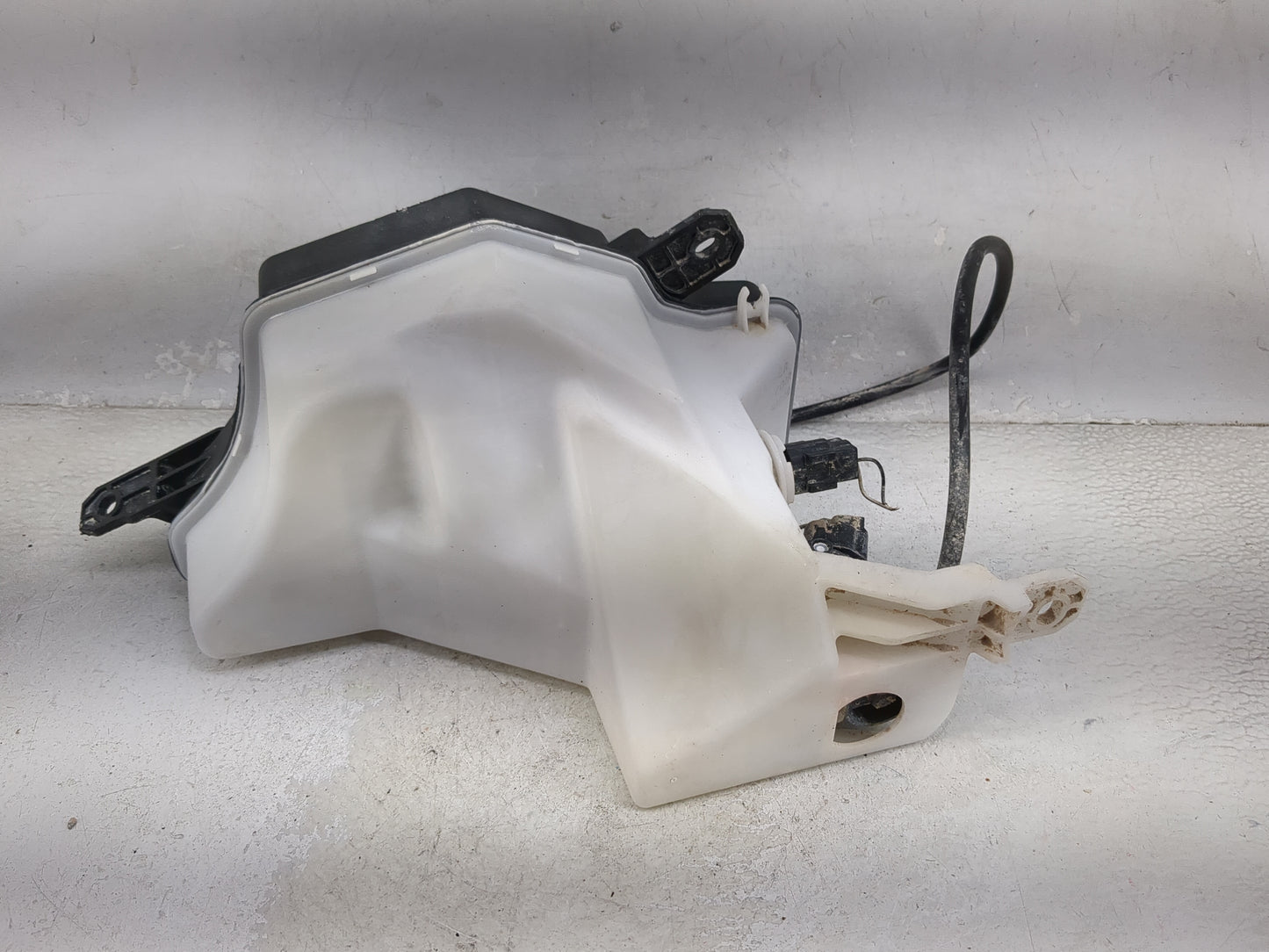 2024 Hyundai Ioniq 5 Windshield Washer Fluid Reservoir Bottle Oem - Oemusedautoparts1.com