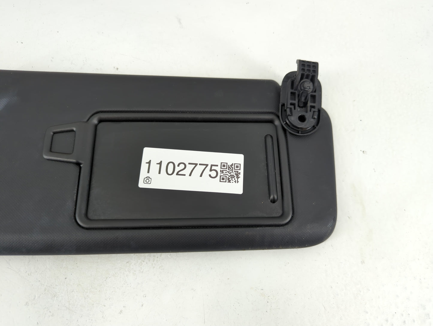 2024 Hyundai Kona Sun Visor Shade Replacement Passenger Right Mirror Fits OEM Used Auto Parts - Oemusedautoparts1.com