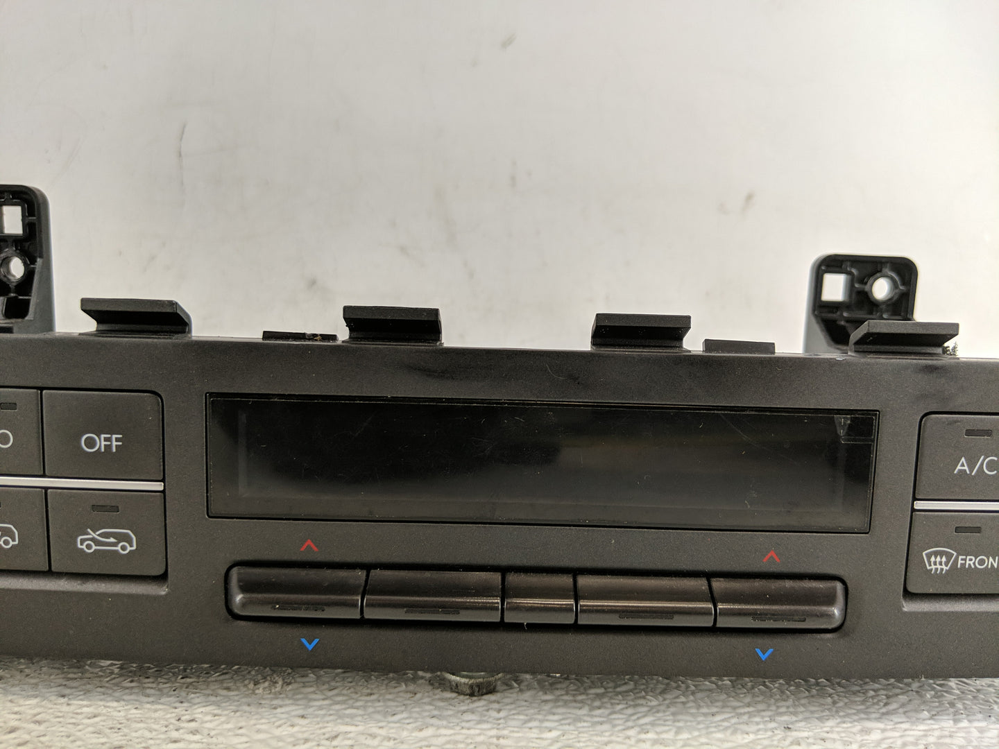 2024 Hyundai Kona Climate Control Module Temperature AC/Heater Replacement P/N:97250-BE430 Fits OEM Used Auto Parts - Oemuse