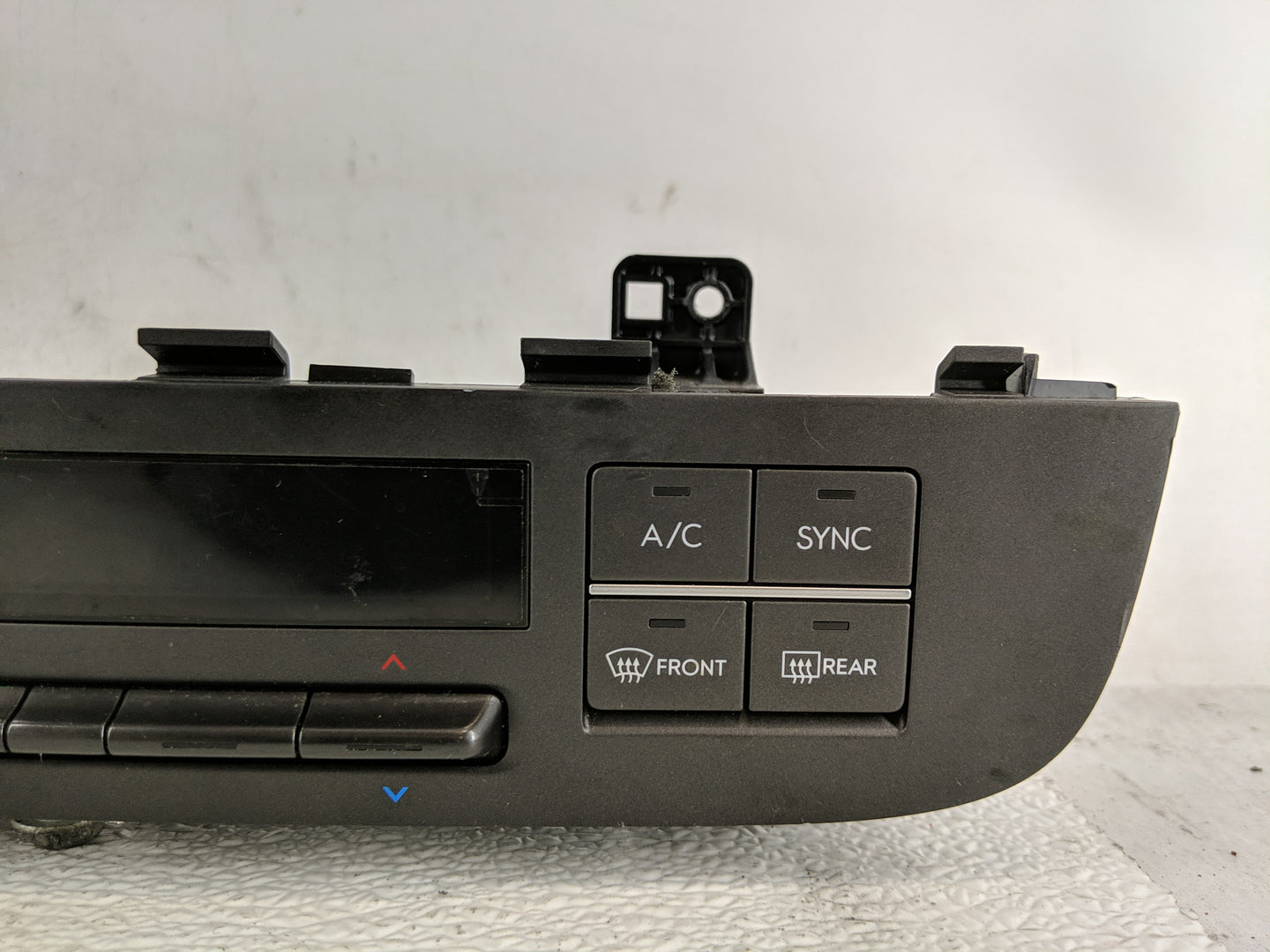 2024 Hyundai Kona Climate Control Module Temperature AC/Heater Replacement P/N:97250-BE430 Fits OEM Used Auto Parts - Oemuse