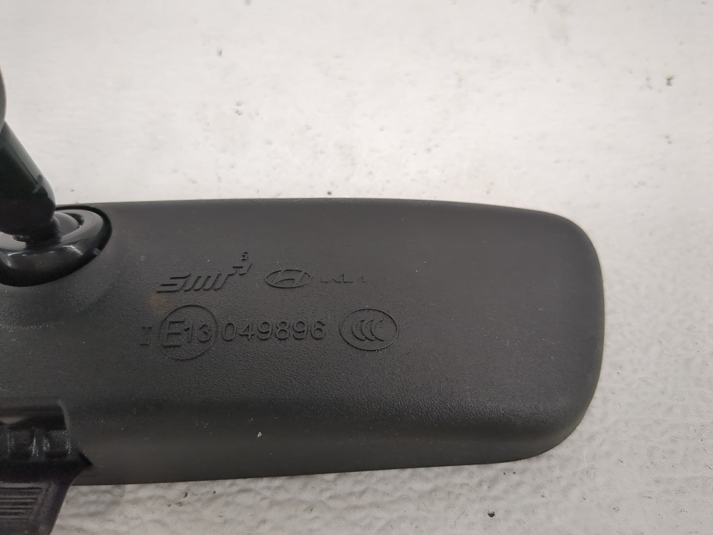 2024 Hyundai Kona Interior Rear View Mirror Replacement OEM P/N:E13049896 Fits OEM Used Auto Parts - Oemusedautoparts1.com