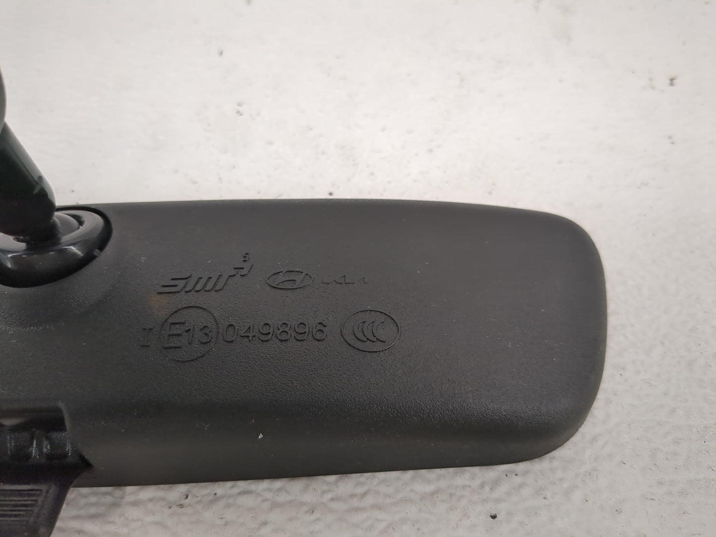 2024 Hyundai Kona Interior Rear View Mirror Replacement OEM P/N:E13049896 Fits OEM Used Auto Parts - Oemusedautoparts1.com