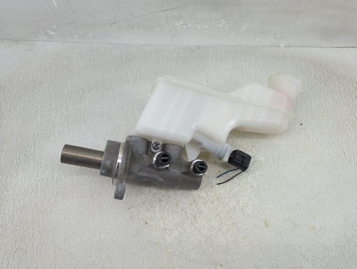 2024 Hyundai Kona Brake Master Cylinder 1311504 - Oemusedautoparts1.com