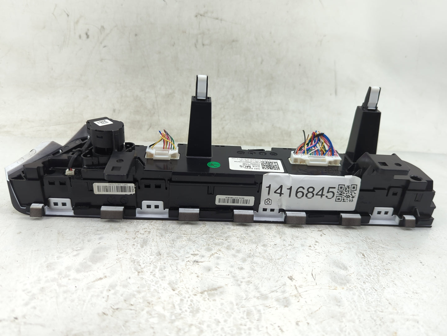 2024 Hyundai Kona Climate Control Module Temperature AC/Heater Replacement P/N:97250-BE430 Fits OEM Used Auto Parts - Oemuse