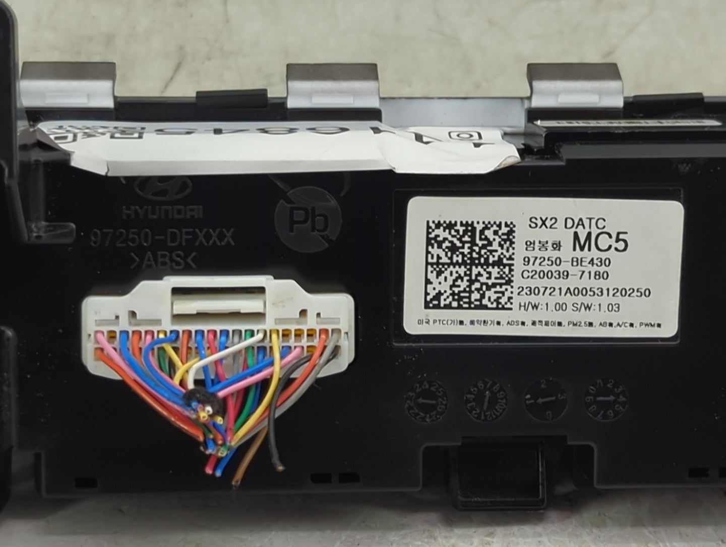 2024 Hyundai Kona Climate Control Module Temperature AC/Heater Replacement P/N:97250-BE430 Fits OEM Used Auto Parts - Oemuse