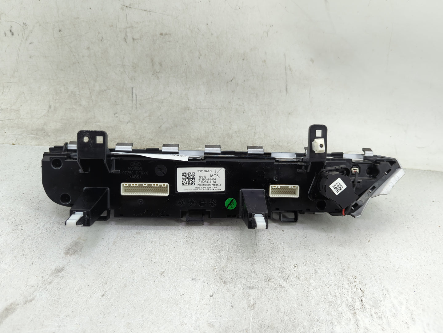 2024 Hyundai Kona Climate Control Module Temperature AC/Heater Replacement P/N:97250-BE430 Fits OEM Used Auto Parts - Oemuse