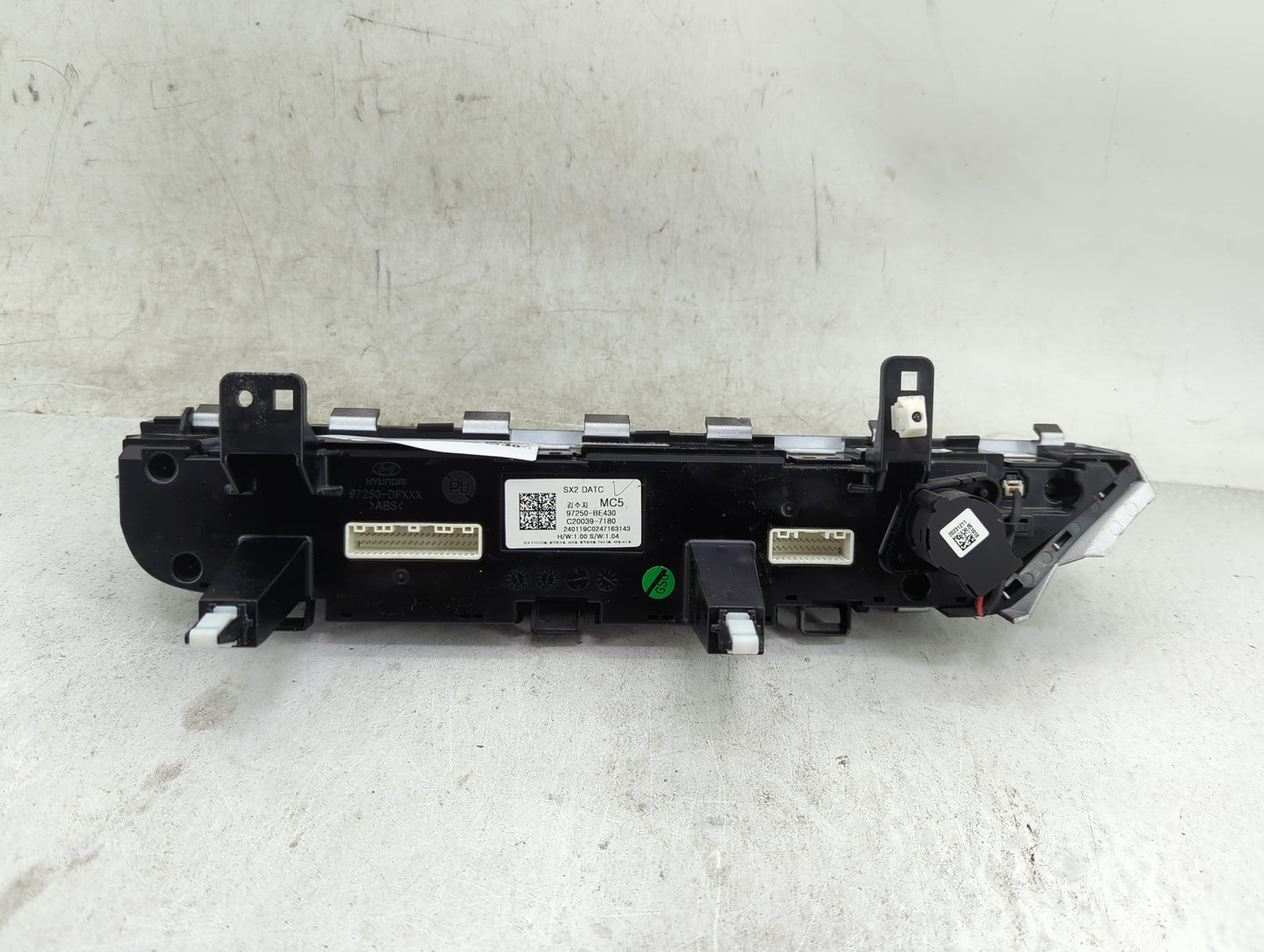 2024 Hyundai Kona Climate Control Module Temperature AC/Heater Replacement P/N:97250-BE430 Fits OEM Used Auto Parts - Oemuse