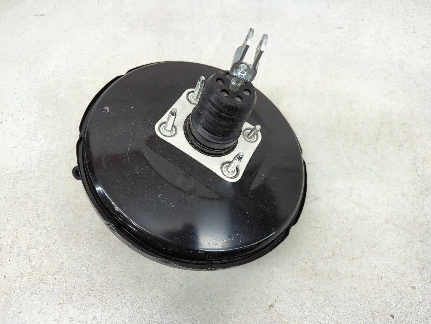 2024 Hyundai Kona Power Brake Booster Oem 1450669 - Oemusedautoparts1.com