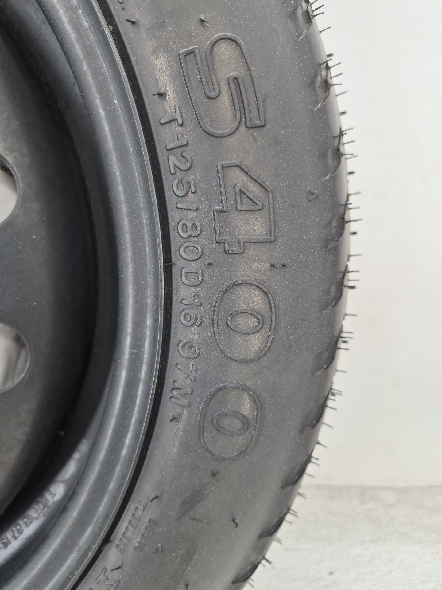 2018-2022 Hyundai Kona Spare Donut Tire Wheel Rim Oem - Oemusedautoparts1.com