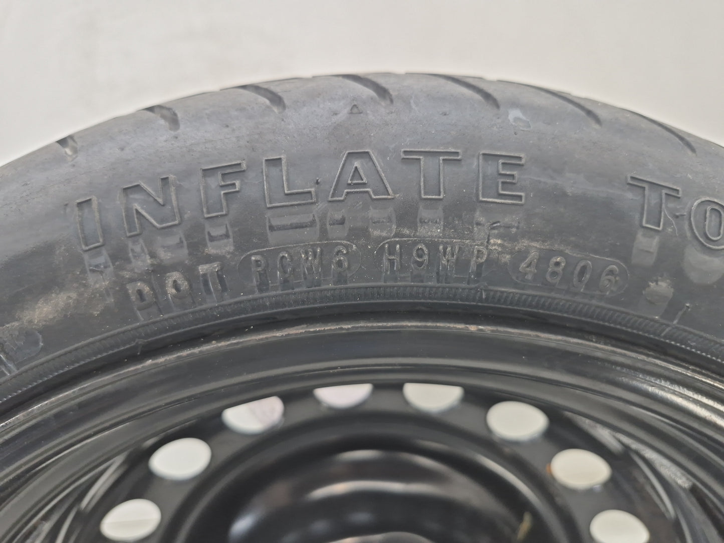 2018-2022 Hyundai Kona Spare Donut Tire Wheel Rim Oem 1462467 - Oemusedautoparts1.com